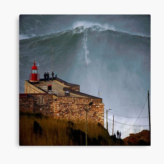 World Biggest Waves Nazare Portugal Canvas